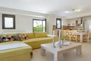 Villa Orelia, Hanioti