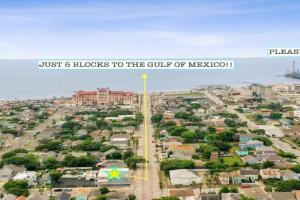 The Sparkled Seahorse Apartments, Galveston