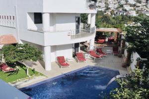 Villa Kirmizi Lale, Private Pool, Gardens, Very Close to Town - No Need for Taxi, Kalkan