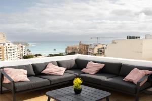 Entire Luxury Sliema Townhouse Steps from Beach, St Julians