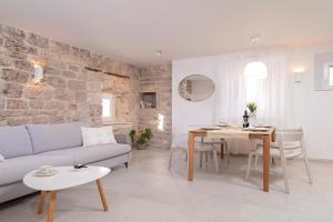 Villa Moscatello, Hvar