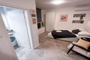 Blue apartment, Split