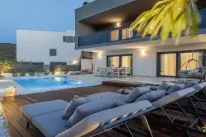 Villa ToDo with heated pool and jacuzzi, Vinisce