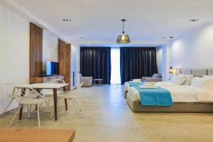 JAD rooms, Sarande