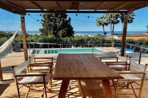 House with swimming pool and amazing sea and mountain views in Montgó,, Denia