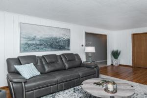 3 bedroom showstopper near Mayo Clinic, Rochester