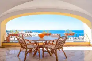 Dimora Bruno e Rubina (centrale a Capri) Apartments, Capri Village