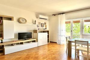 Holidaycasa Rocy - Ampio con vista mare, Sperlonga