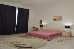 2-h kimnatna v tsentri mista, poruch z Kobilyanskoyu vulitseyu Apartments, Chernovtsy