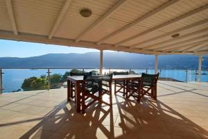 NIKOS APARTMENTS and PENTHOUSE, Vasiliki