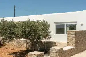 Andriana's 1 - Cycladic Home with Garden , Paros Apartments, Drios