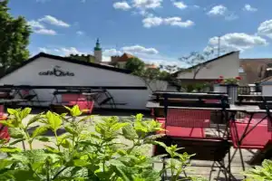 Penzion, vinný sklep a café Bárta, Mikulov