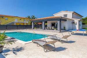 3 Bedroom Amazing Home In Stinjan, Stignano di Pola