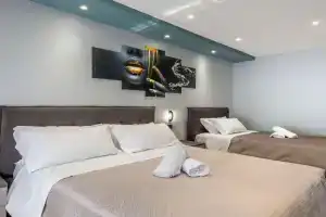 Garibaldi Rooms, Portici