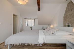 3 bedrooms charming stone house in old town, Trogir