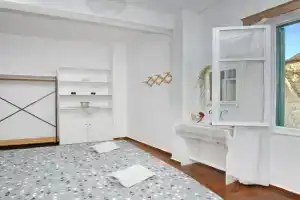Nest Apartment at the port, Skopelos Town