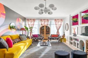 INSTA worthy Home! *Sleeps 8* - Walker's Point! Guest house, Milwaukee