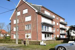 Modern Flat Near the Dunes Apartments, De Haan