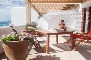 Enosis Apartments - Argo Beachside Flat, Agios Prokopios
