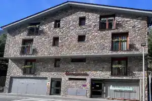 Apartaments Turistics El Buner, La Cortinada