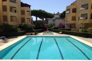 Da Ike residence con piscina Apartments