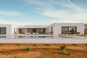 Lemon Hill Villa / Landmark Hosting, Finikounta