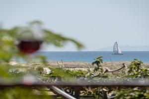 Villa Grevillea, Mikri Vigla