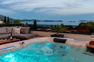 K&N LuxApartment - Jacuzzi and Magnificent Sea view, Mlini