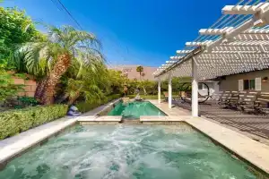 Sunny Dunes Oasis Permit #32012 Guest house, Palm Springs