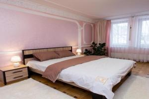 Tsentr. Vulitsya Lipova. 3 kimnati Apartments, Ternopil