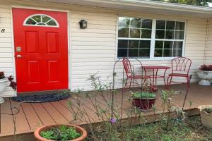 Cozy Cottage near Beaches and Downtown VR-00163, Sarasota
