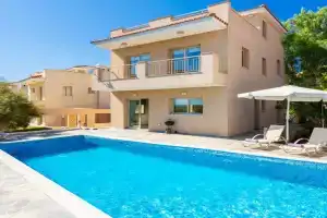 Villa Panorama Tria, Droushia