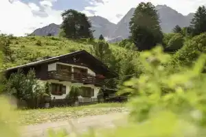 Jägerlodge am Waldrand in, Grainau