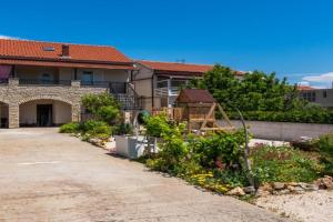 Apartment Olea, Vir