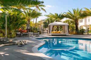 Kenmore Village Hotel, South Beach, Miami Beach