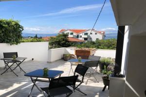 Karina Apartments, Supetar