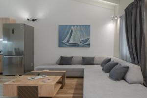 Angela's House, Alonnisos town