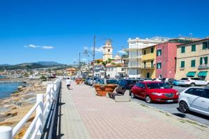 La casa di Tina a 20 metri dal mare, Santo Stefano al Mare