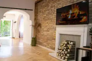 Season One Apartman, Szeged