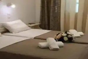 Dimitris Studios, Perissa
