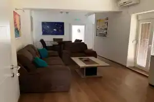 D&D apartments, Sutomore