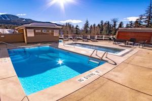 Le Chamois 211 Apartments, Whistler