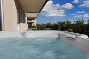 San Giorgio Design Home con Jacuzzi Privata Apartments, Cola