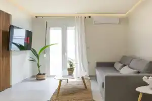 S12 Apartments, Amoudara