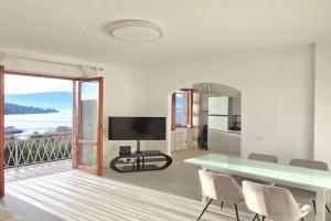 Apartment With View Lake Maggiore/Laveno Mombello, Laveno