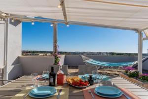 Terrazza vista mare e box auto Apartments, Gallipoli