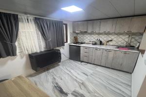 Guesthouse ATINATI, Borjomi