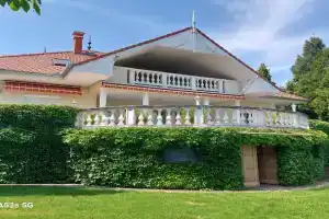 Sophie apartman, Alsoors
