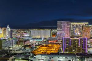 MGM Signature-32-621 1Br2Ba F1 Strip View Balcony Guest house, Las Vegas