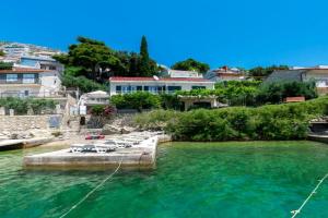 Apartments Marino, Tice